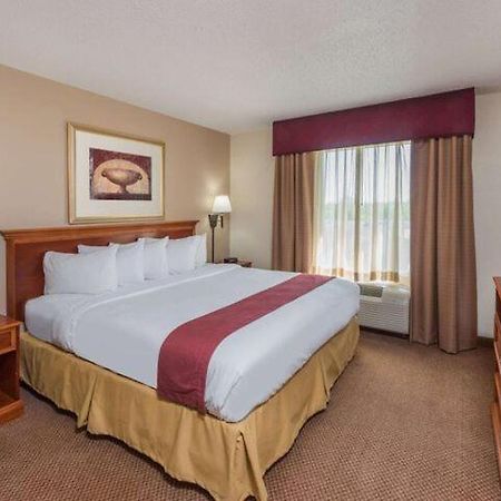 Seasons Inn & Suites Highland Extérieur photo