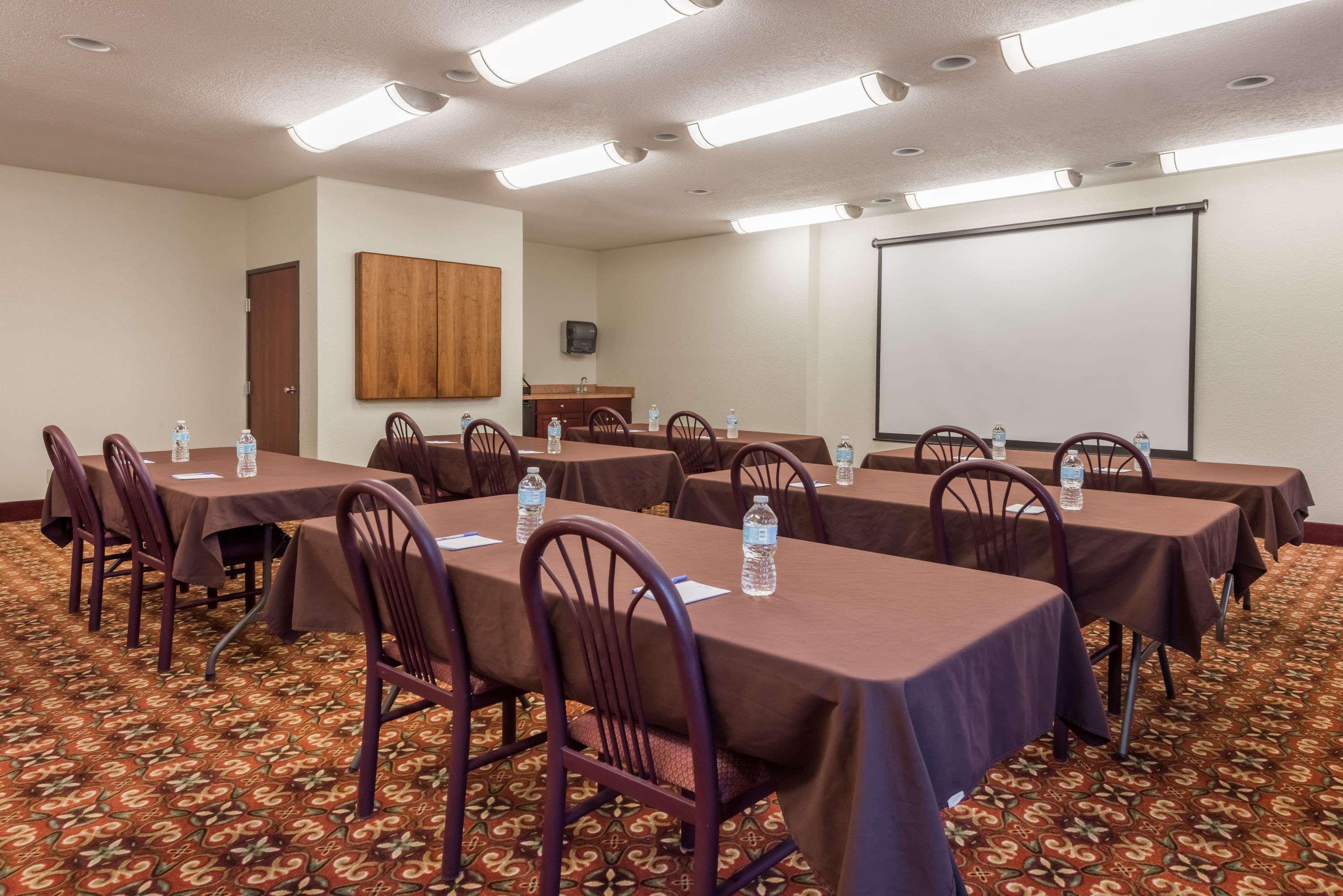 Seasons Inn & Suites Highland Extérieur photo