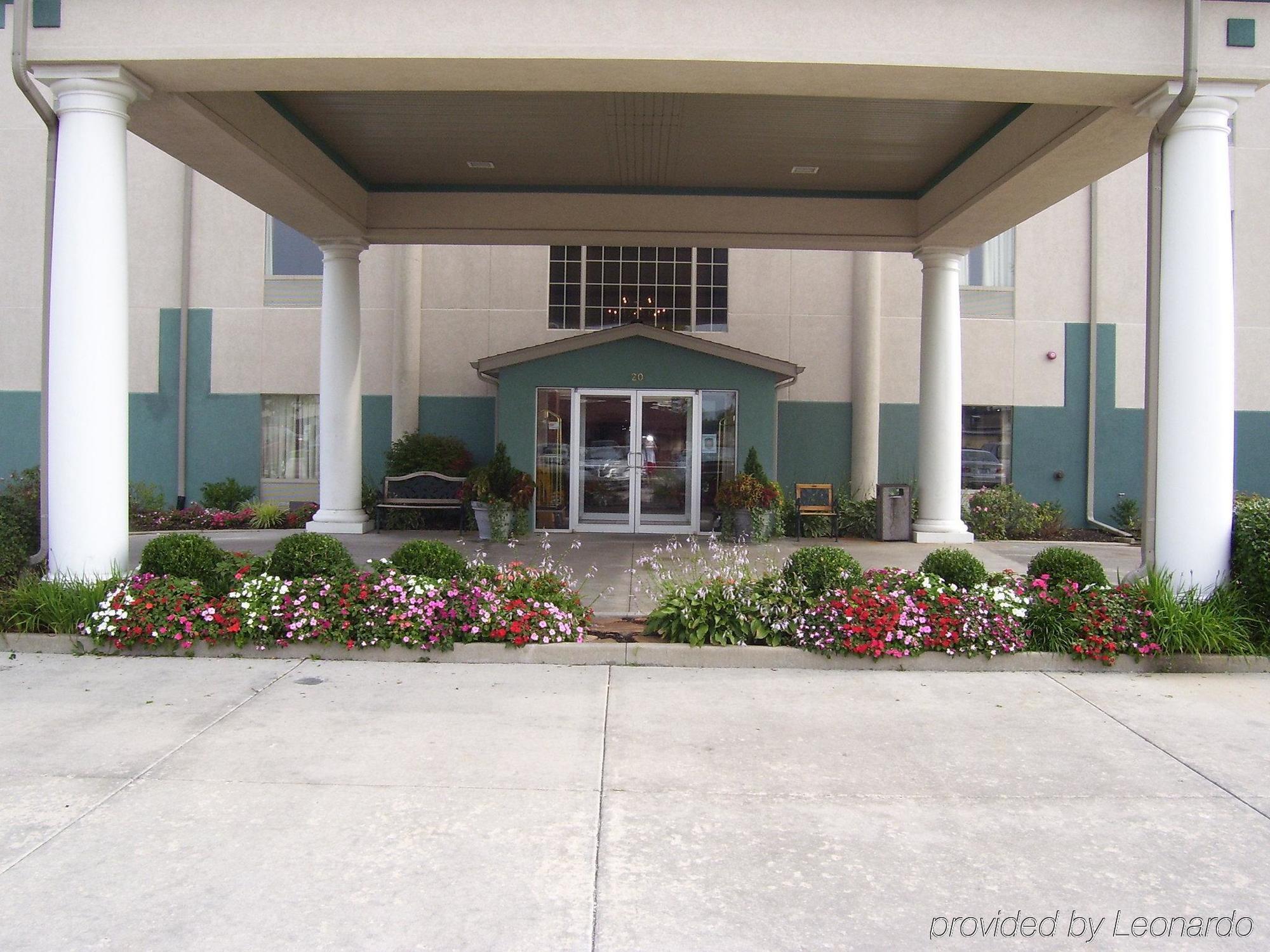 Seasons Inn & Suites Highland Extérieur photo